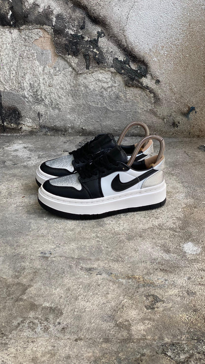NIKE R1  LOW PLATAFORMA NEGRO PLATA PROMO