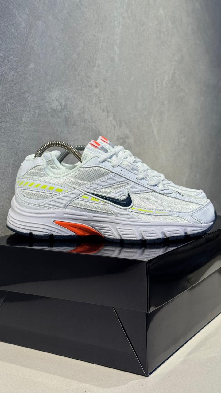 NIKE INITIATOR BLANCO COLORS