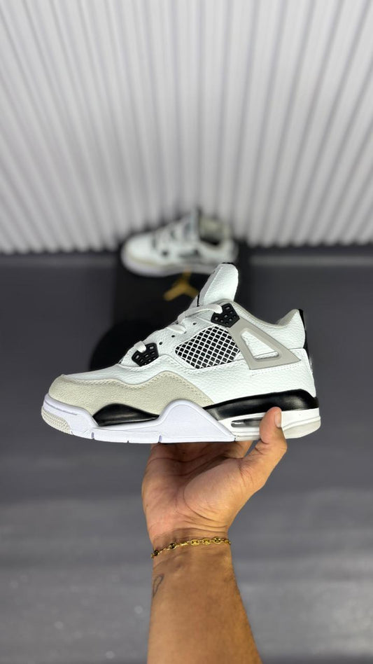 NIKE JORDAN RETRO 4 CREMA