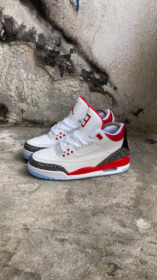 JORDAN RETRO 3 BLANCA GRIS ROJA