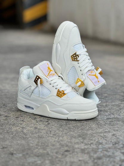 JORDAN RETRO 4 BLANCA DORADA