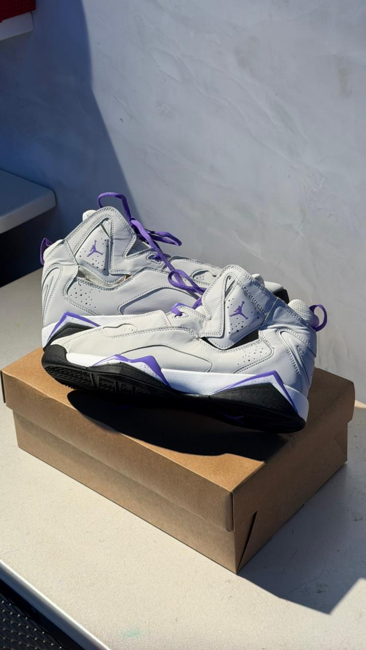 JORDAN RETRO 6 GRIS MORADO PROMO MASTER