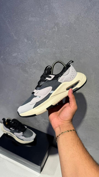 JORDAN CADENSE NEGRA BLANCA