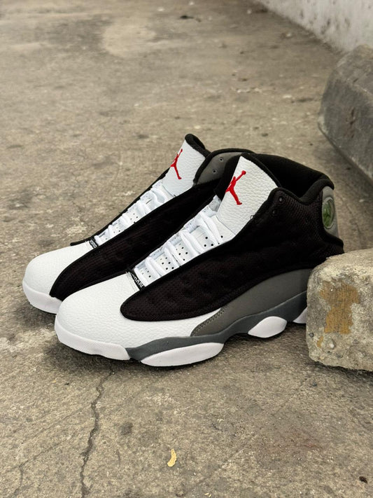 JORDAN RETRO 13 NEGRO BLANCO