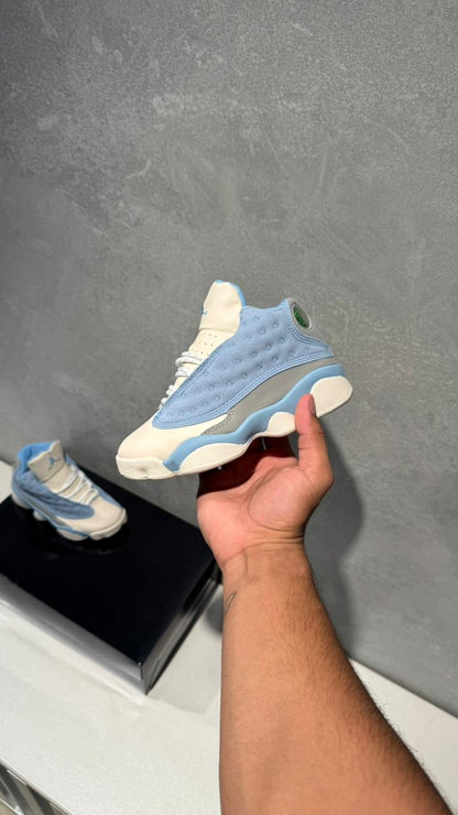 JORDAN RETRO 13 NIÑO BLANCO AZUL CIELO