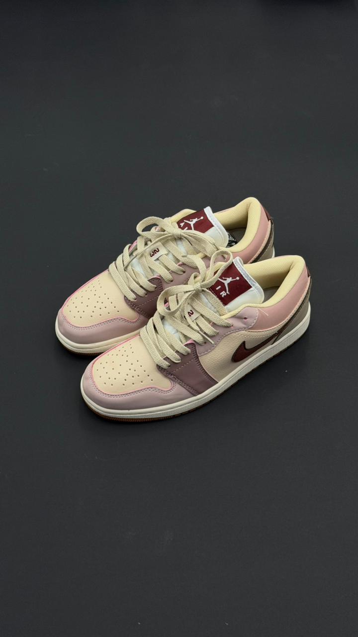 JORDAN RETRO 1 LOW VINOTINTO