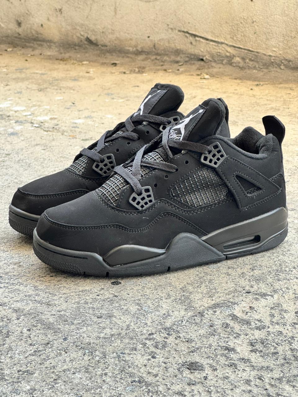 JORDAN RETRO 4 NEGRA