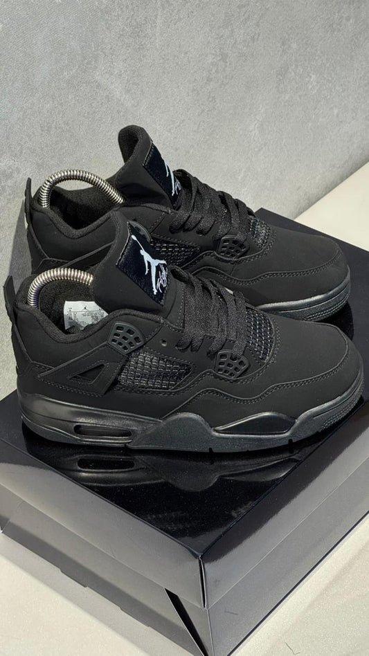 JORDAN RETRO 4 NEGRA