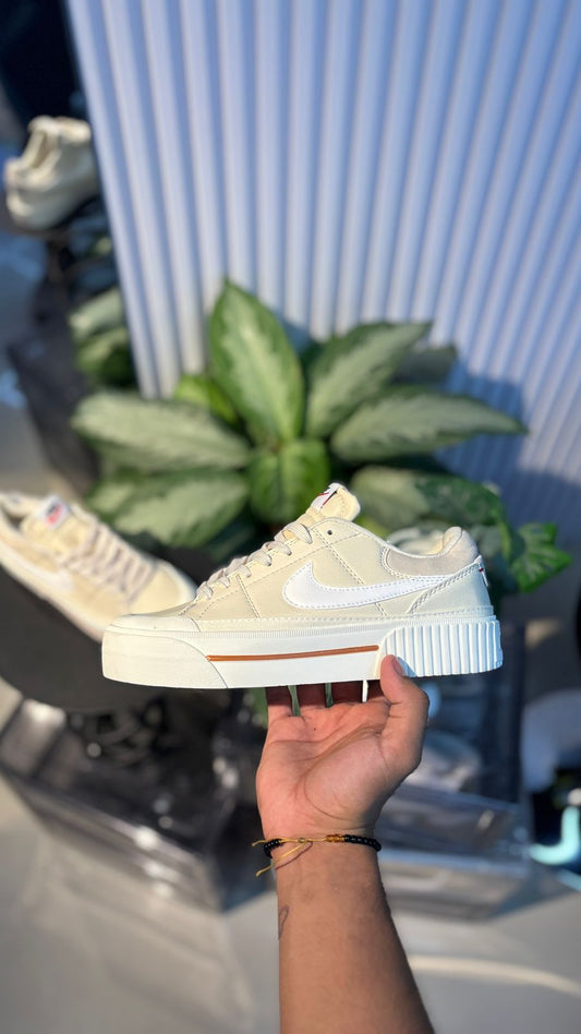 NIKE LEGACY BEIGE