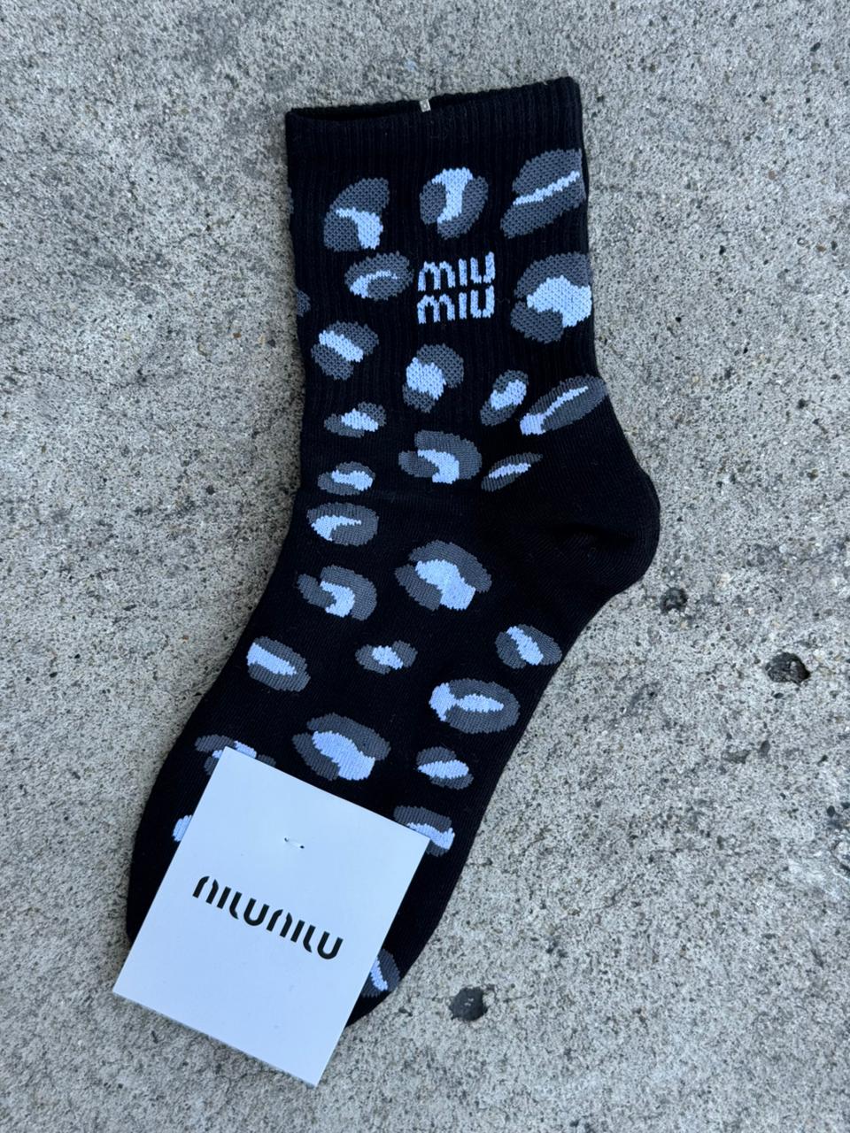 MEDIAS MIU MIU