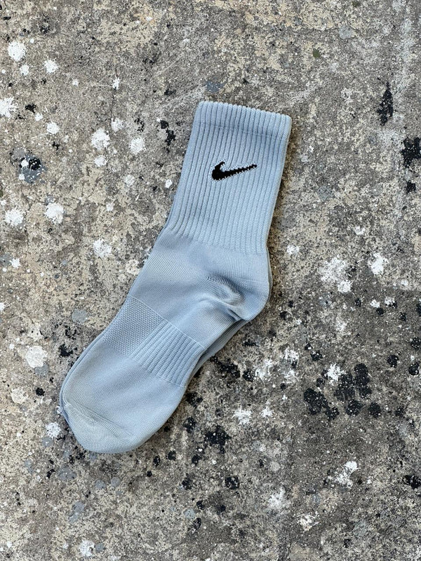 MEDIAS NIKE A MEDIA PANTORRILLA
