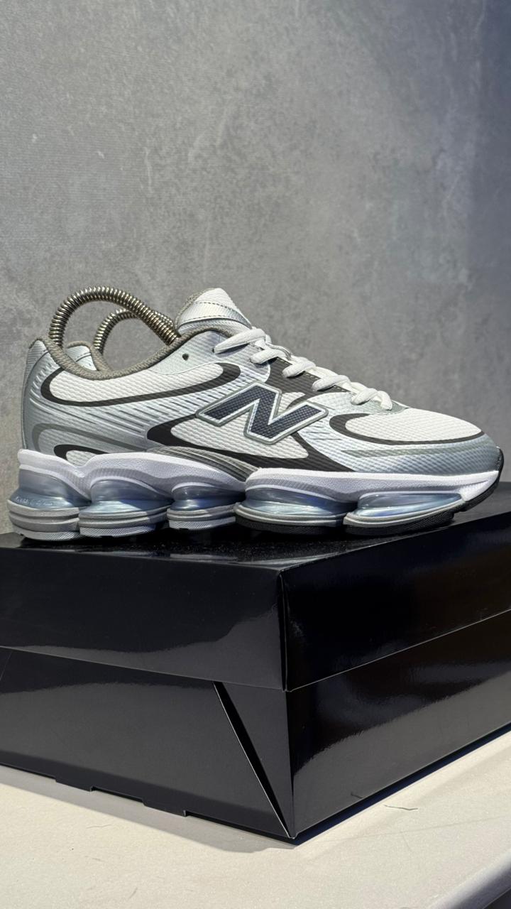 NEW BALANCE 2000 GRIS PLATA