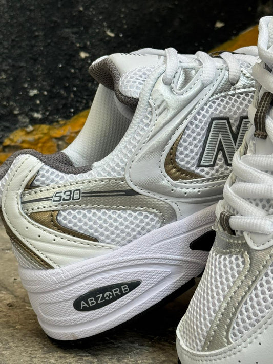 NEW BALANCE 530 PLATA