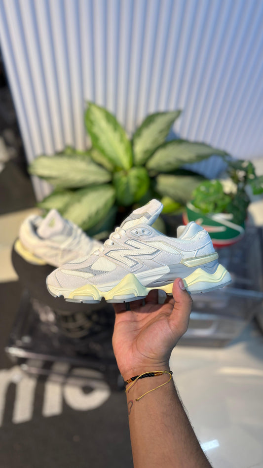 NEW BALANCE 9060 BEIGE