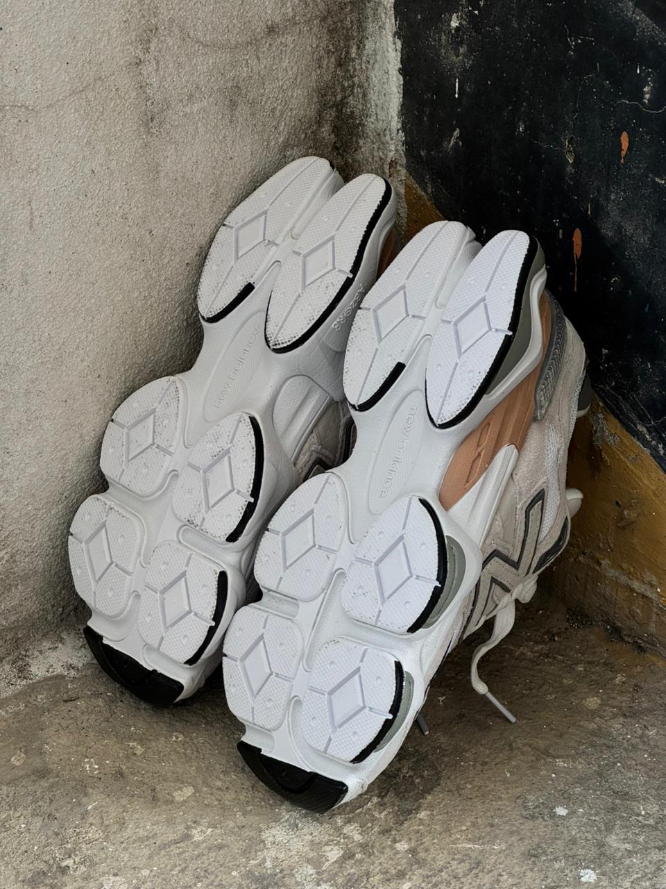 NEW BALANCE 9060 BLANCO NARANJA