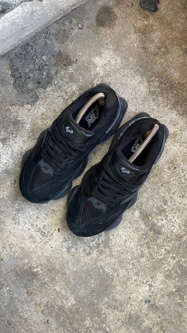 NEW BALANCE 9060 NEGRO GRIS