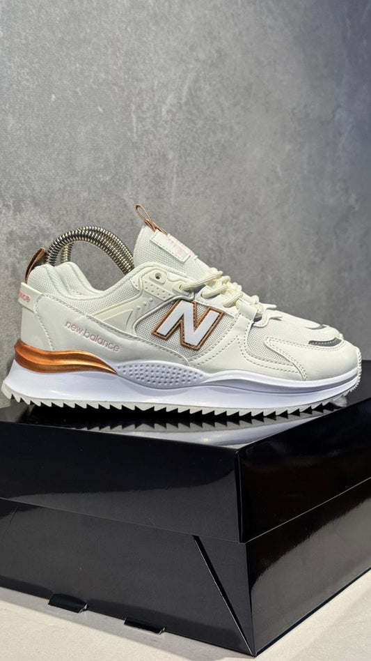 NEW BALANCE 999 BLANCO DORADO