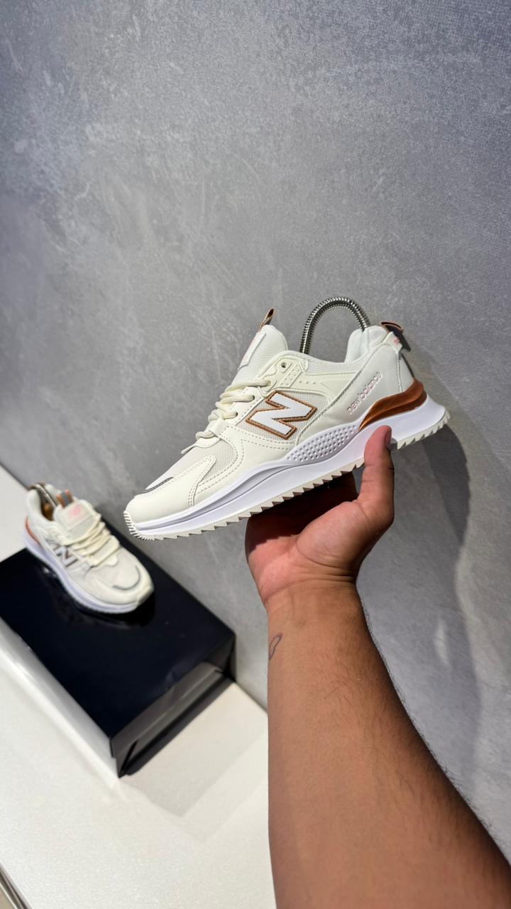 NEW BALANCE 999 BLANCO DORADO