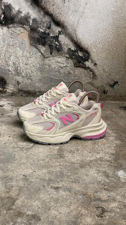 NEW BALANCE V2 BEIGE ROSA PROMO MASTER