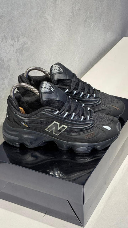 NEW BALANCE 1000 NEGRO