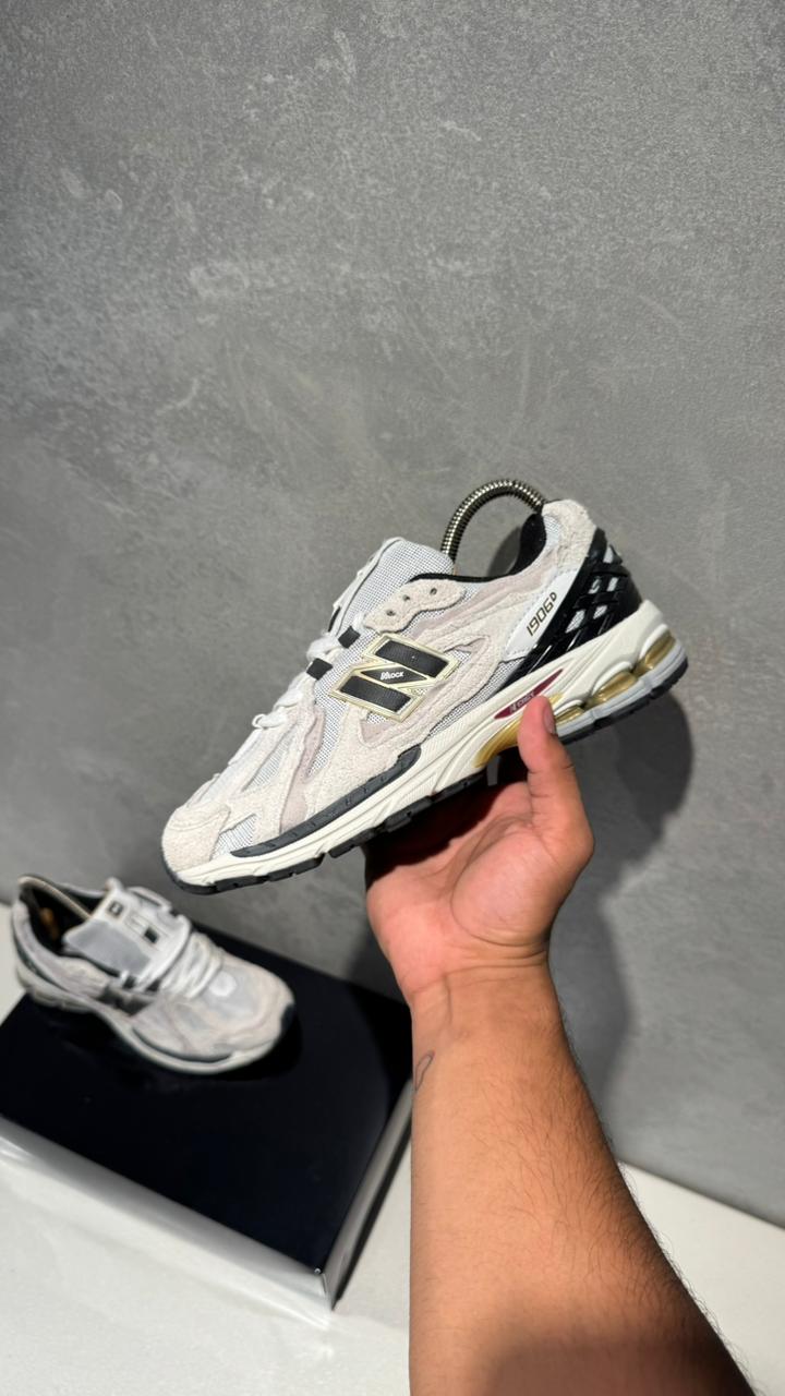 NEW BALANCE 1908 GRIS DORADO