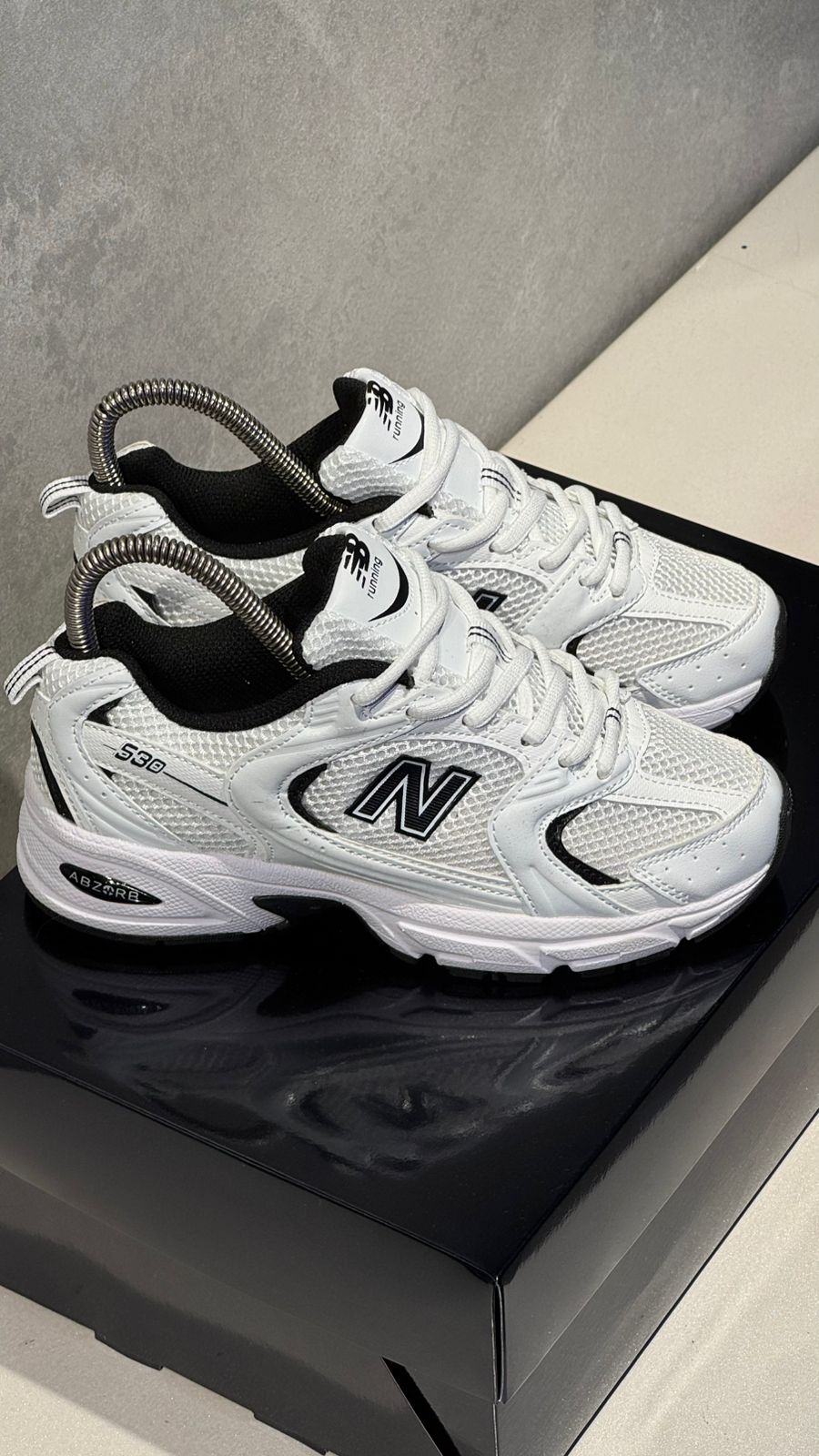 NEW BALANCE 530 BLANCO NEGRO PROMO