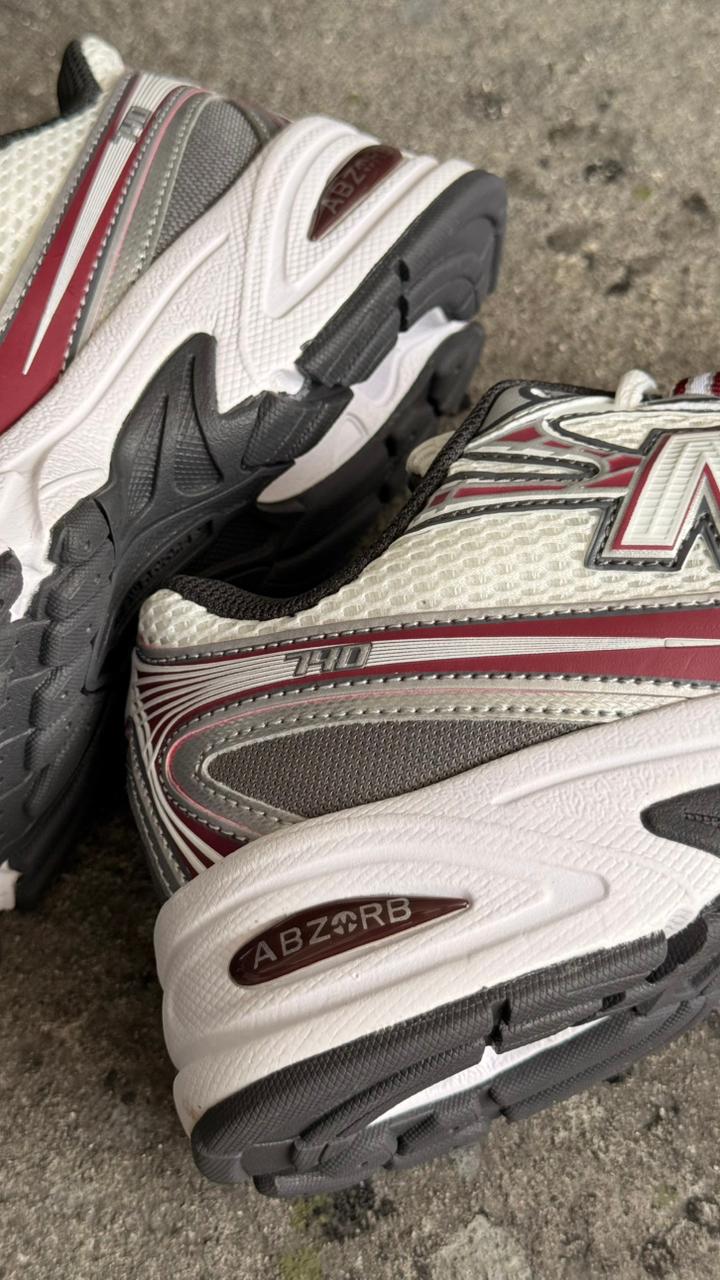 NEW BALANCE 740 PLATA VIOLETA