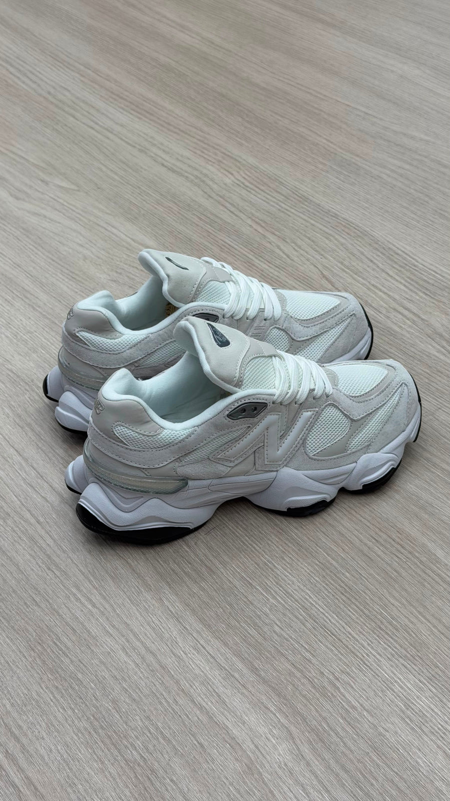 NEW BALANCE 9060 BLANCO GRIS NEGRO