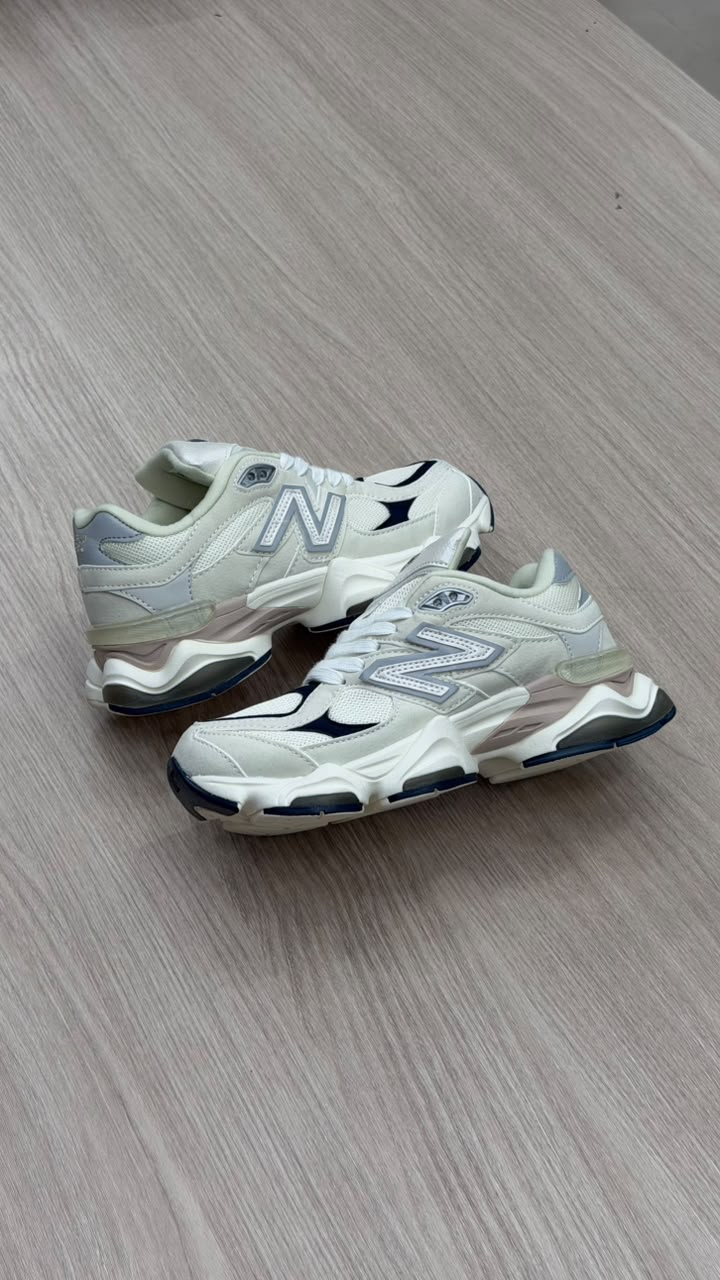 NEW BALANCE 9060 BLANCO ROSA