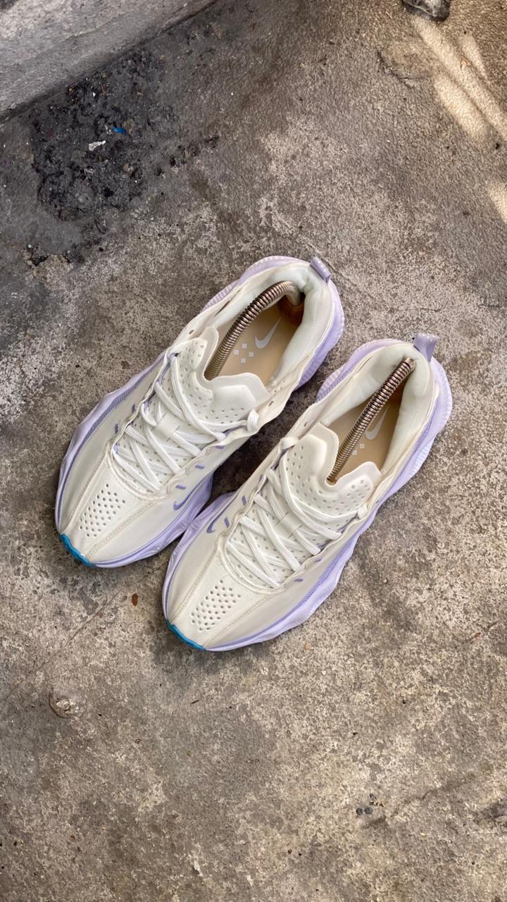 NIKE AVA ROVER BLANCO MORADO