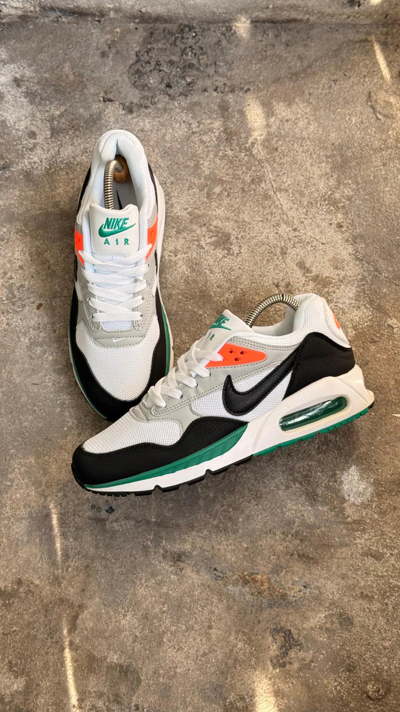 NIKE CORRALATE VERDE