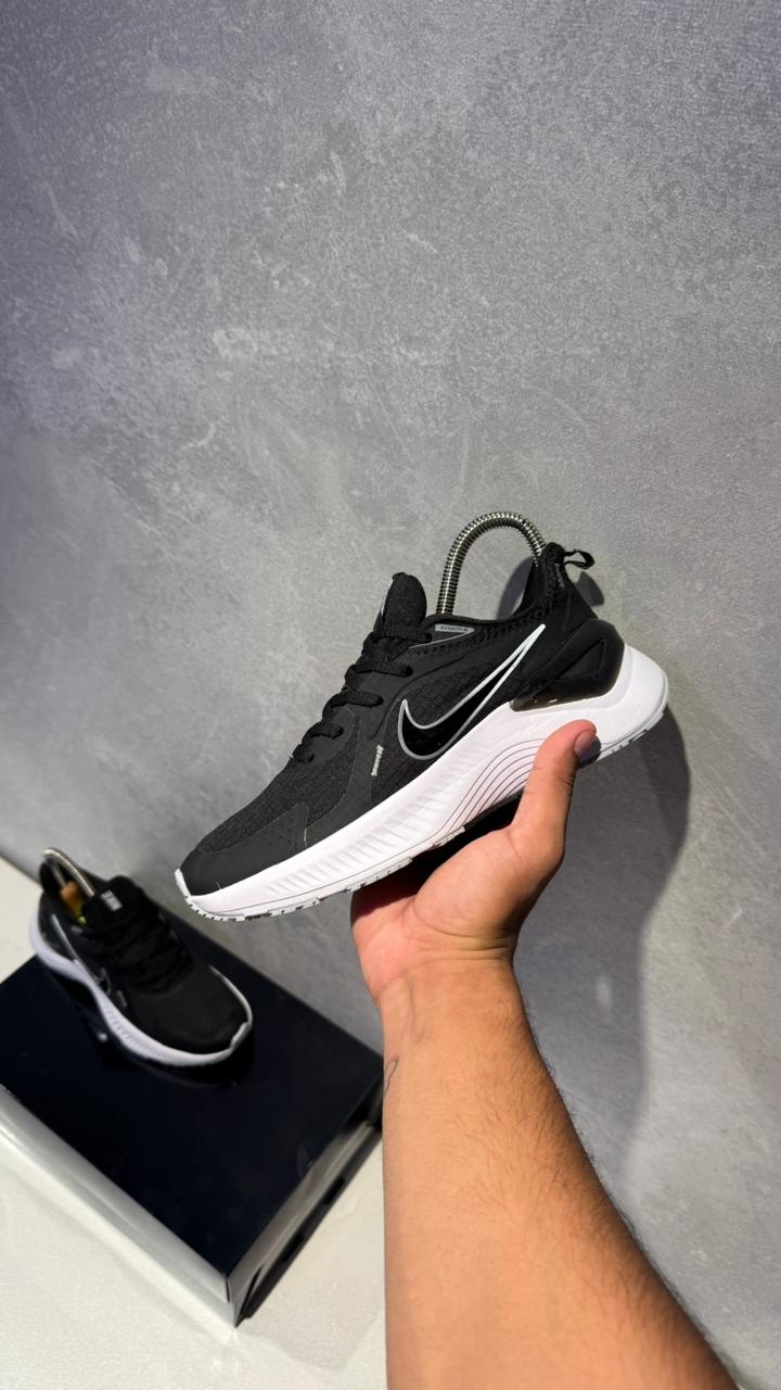 NIKE DIAMANTE NEGRO BLANCO PROMO