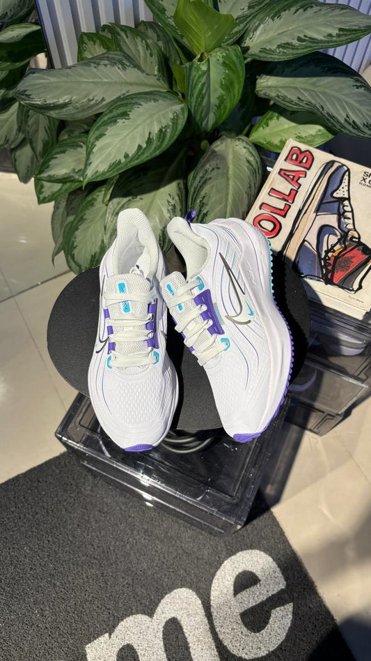 NIKE DOBLE CHULO BLANCO MORADO