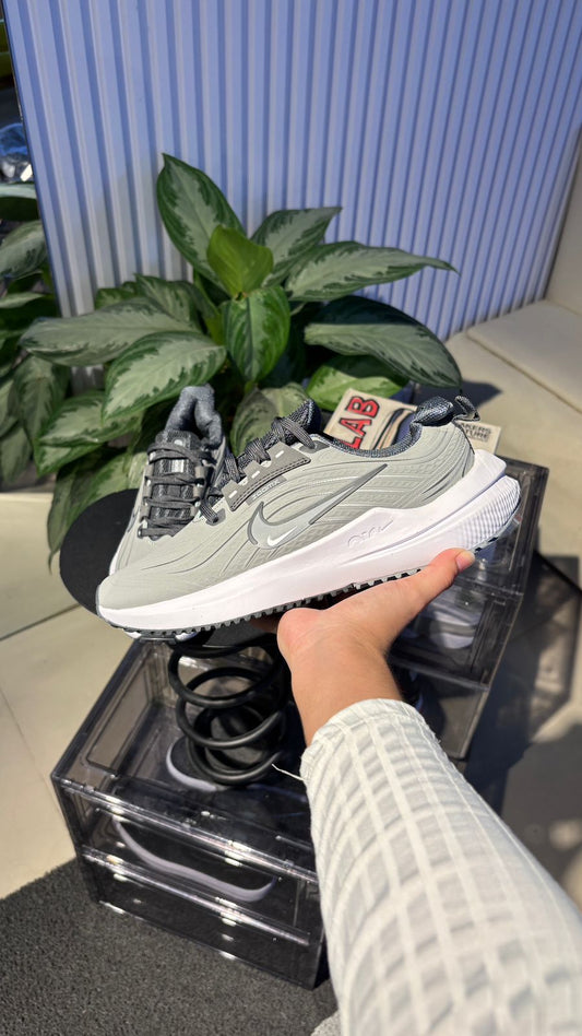 NIKE DOBLE CHULO GRIS