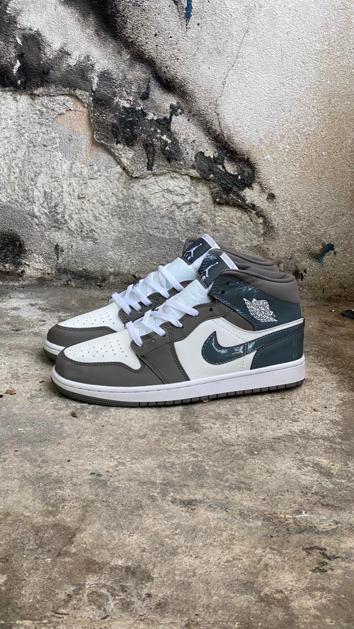 NIKE JORDAN RETRO 1 BLANCO GRIS PROMO MASTER