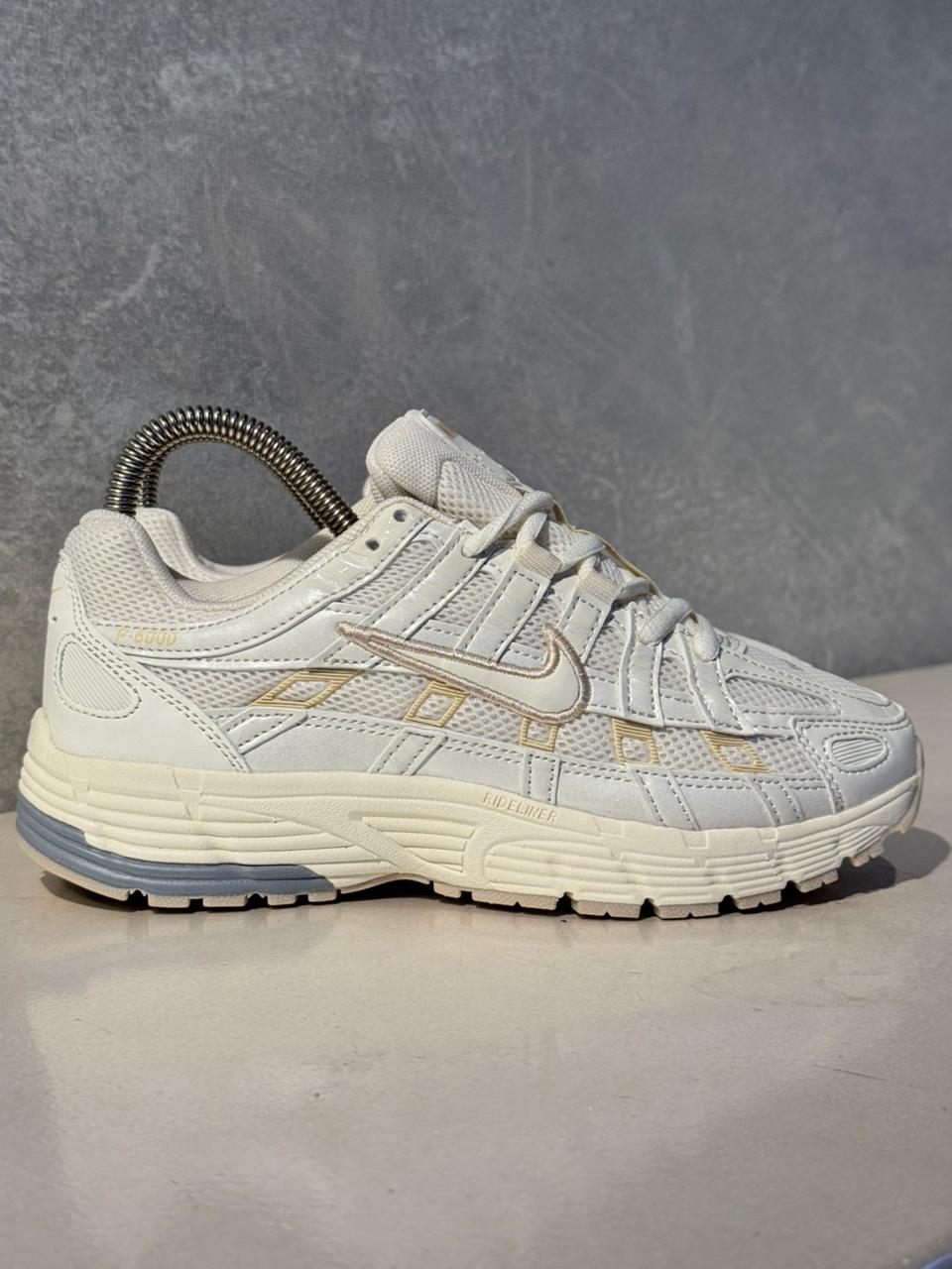 NIKE P6000 BEIGE