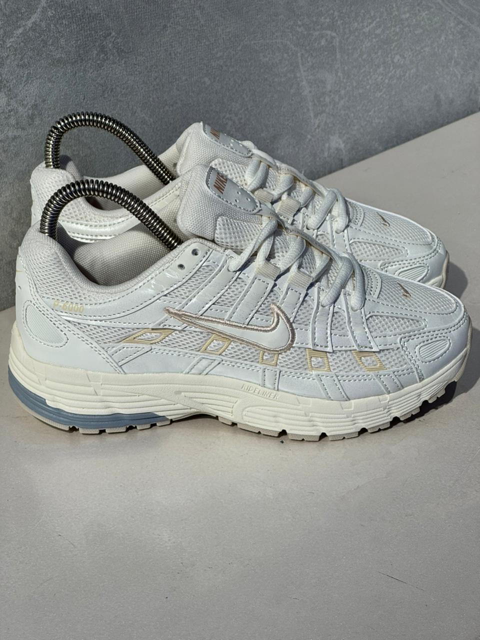 NIKE P6000 BEIGE