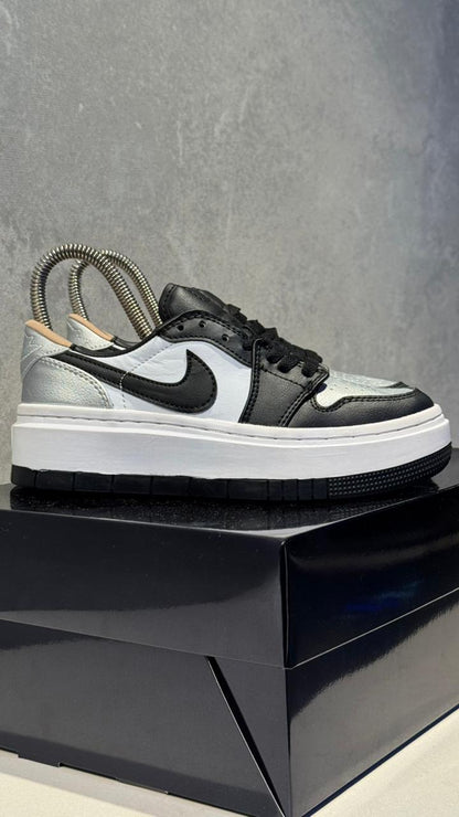 NIKE R1  LOW PLATAFORMA NEGRO PLATA PROMO