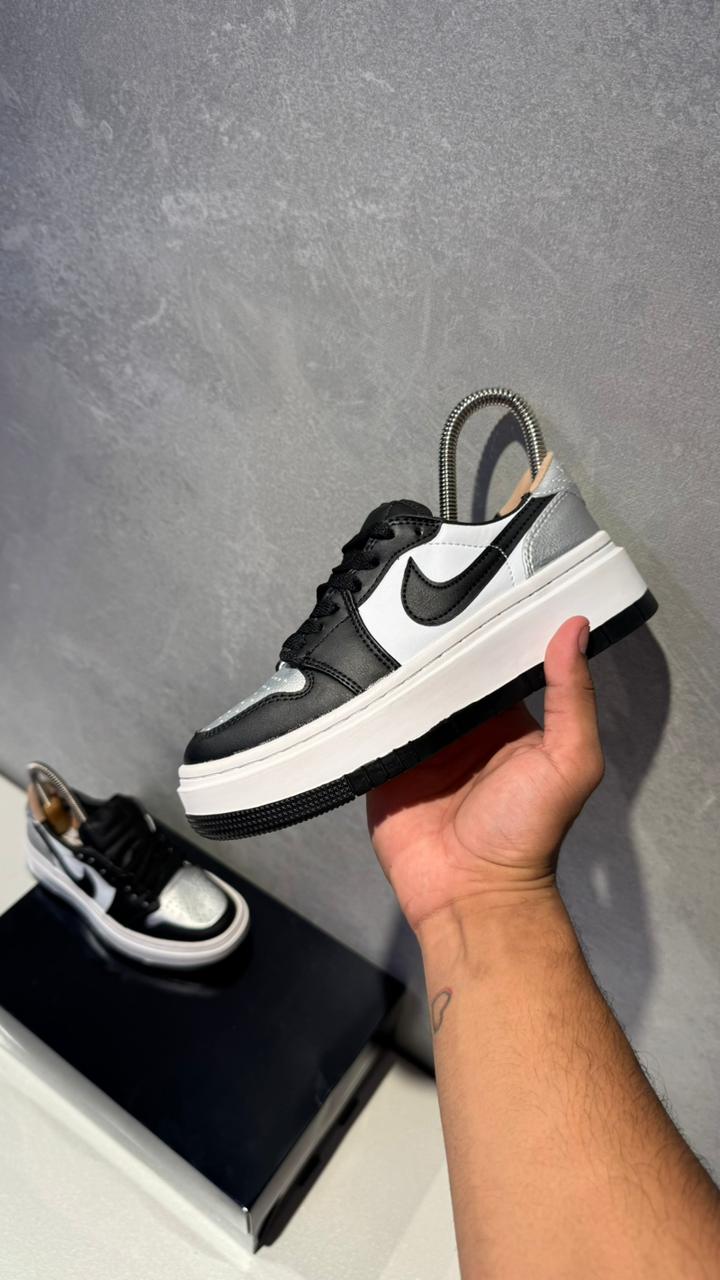 NIKE R1  LOW PLATAFORMA NEGRO PLATA PROMO