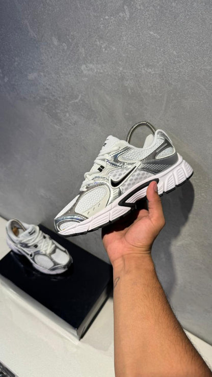 NIKE RNR BLANCO PLATA GRIS