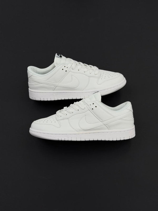 NIKE SB BLANCA PUNTA NARANJA