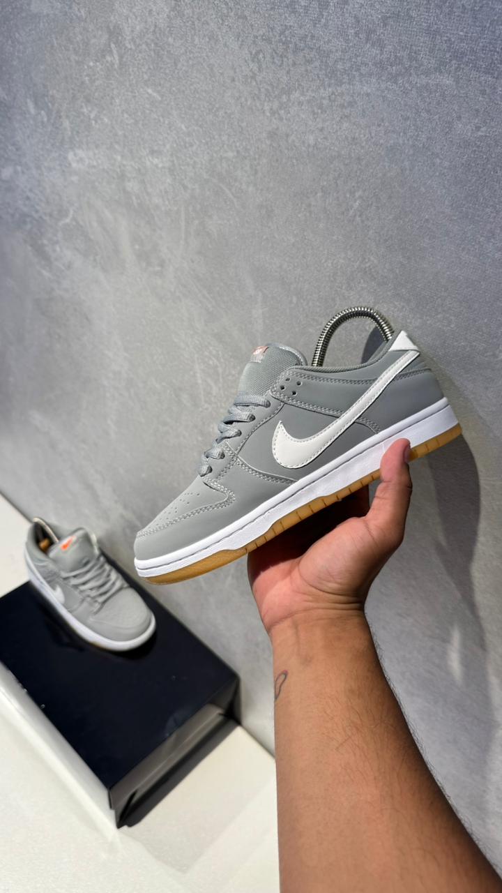 NIKE SB DUNK GRIS BLANCO CAFE