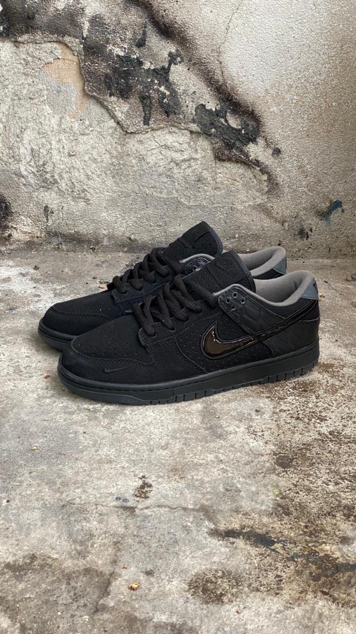 NIKE SB NEGRO PROMO MASTER