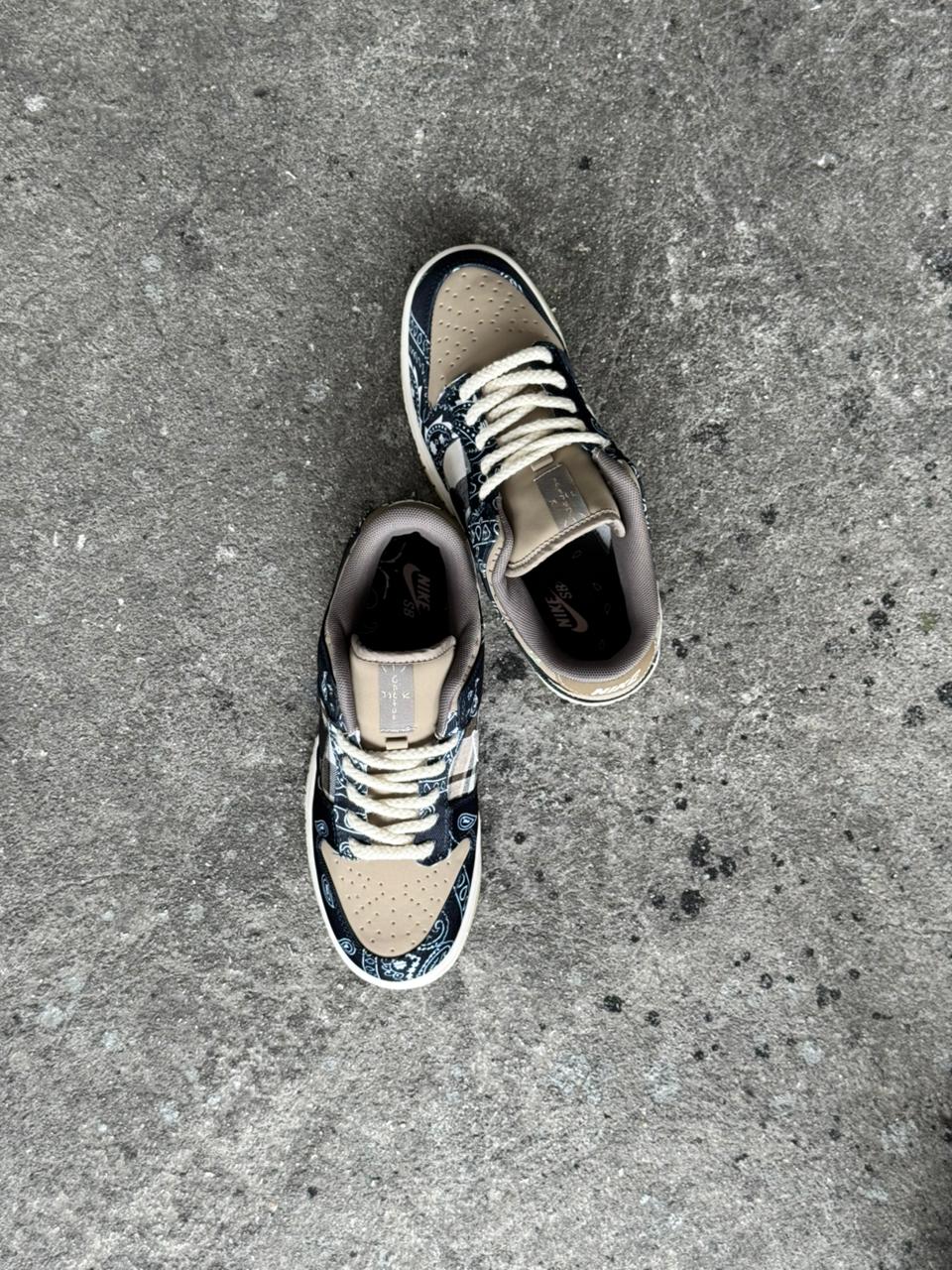 NIKE SB TRAVIS SCOTT