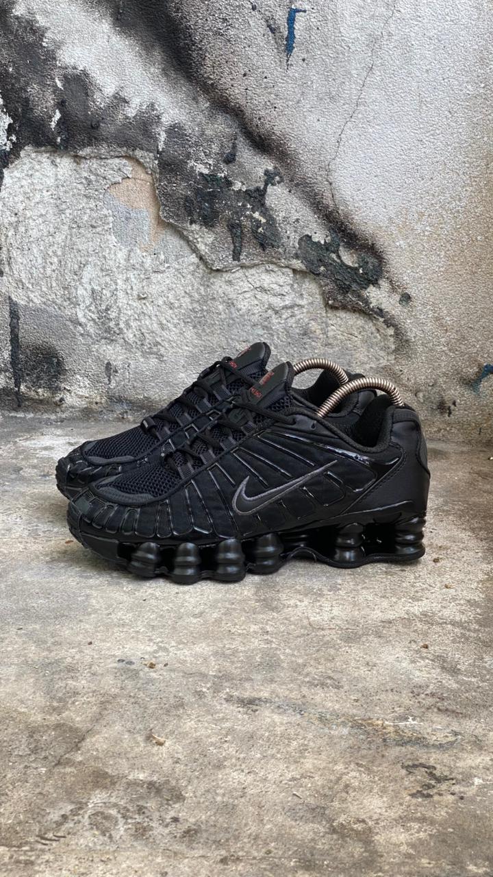 NIKE SHOT