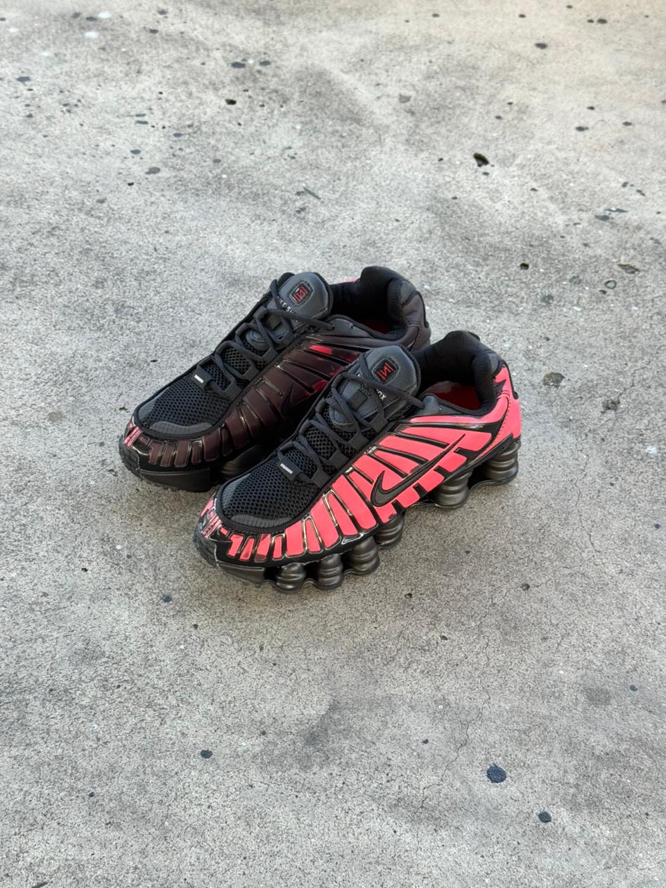 NIKE SHOX NEGRO ROJO