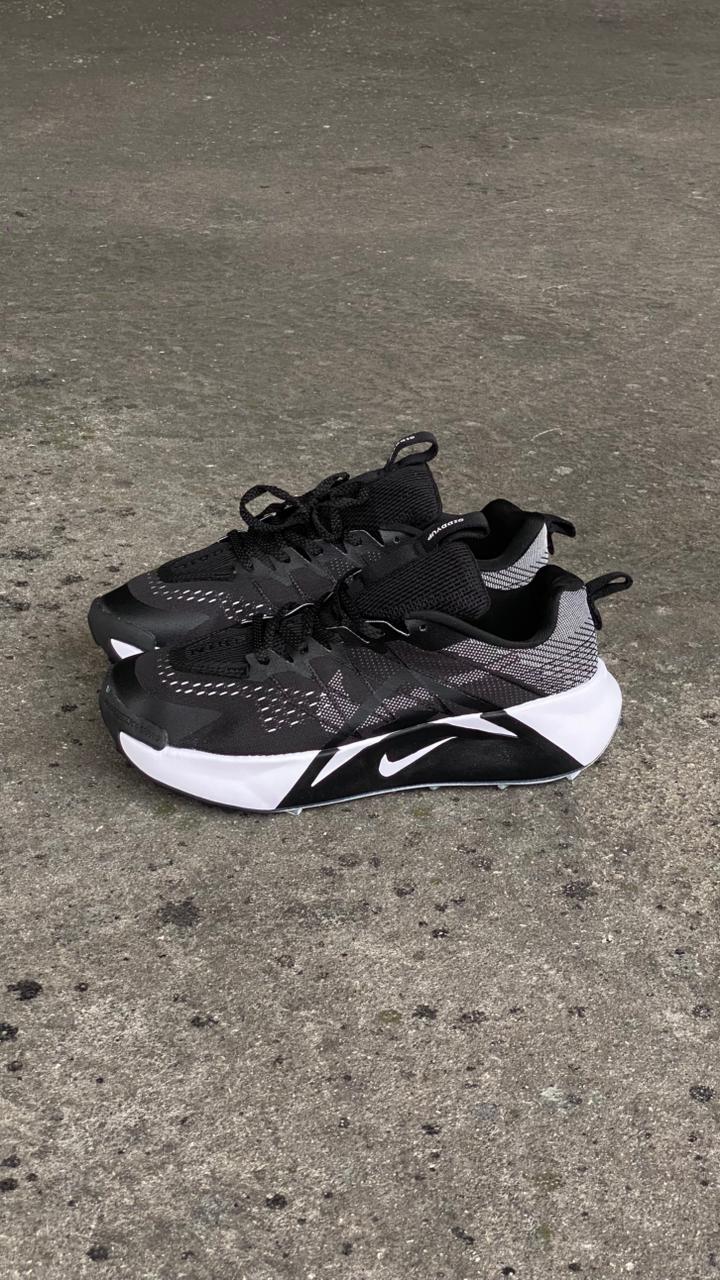 NIKE TRAIL YUP NEGRO BLANCO