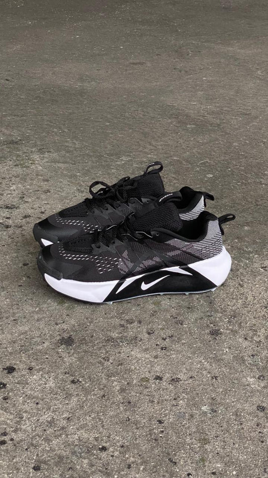 NIKE TRAIL YUP NEGRO BLANCO
