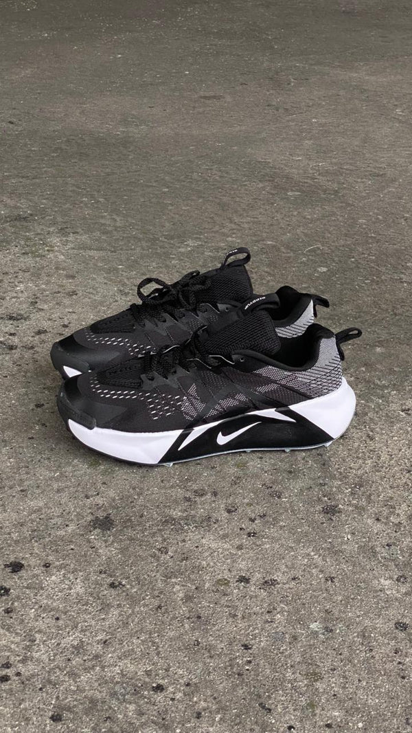 NIKE TRAIL YUP NEGRO BLANCO
