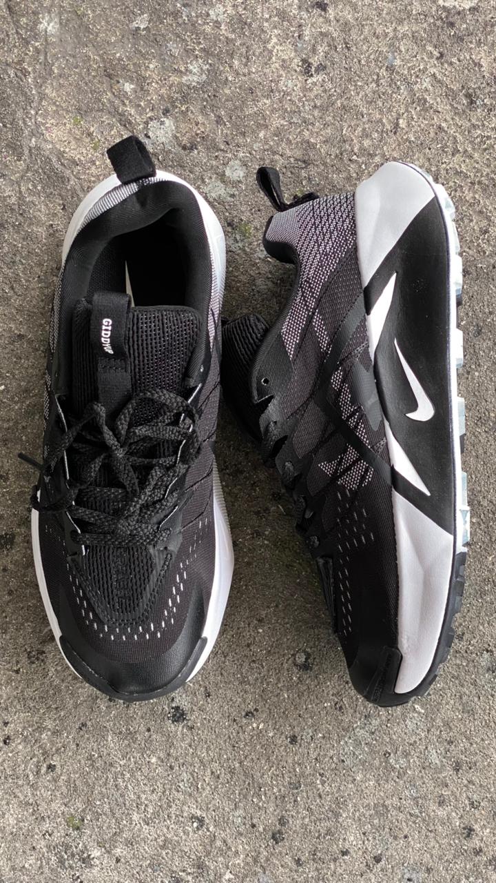 NIKE TRAIL YUP NEGRO BLANCO